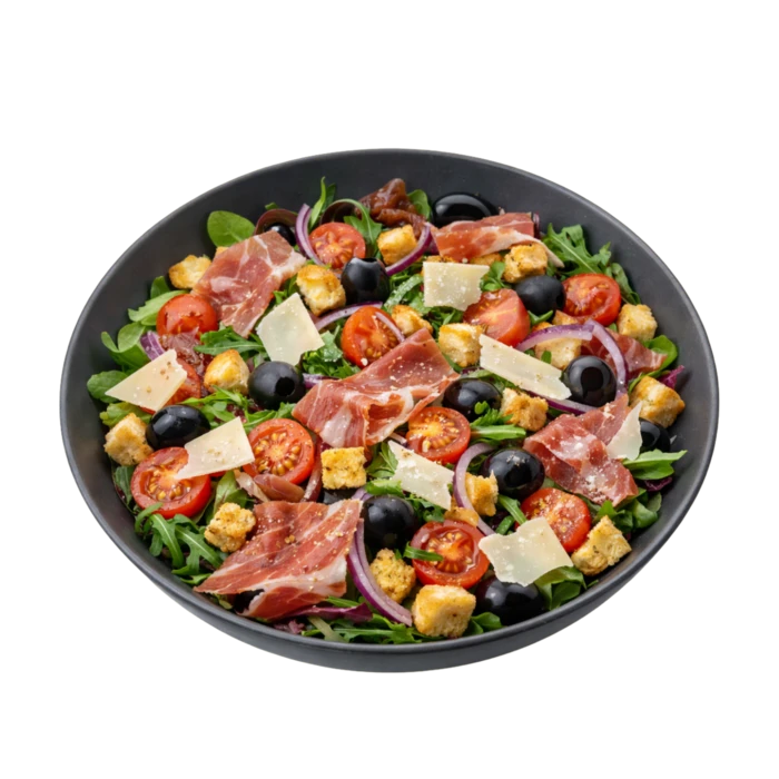 Ensalada Mediterránea con jamón y parmesano